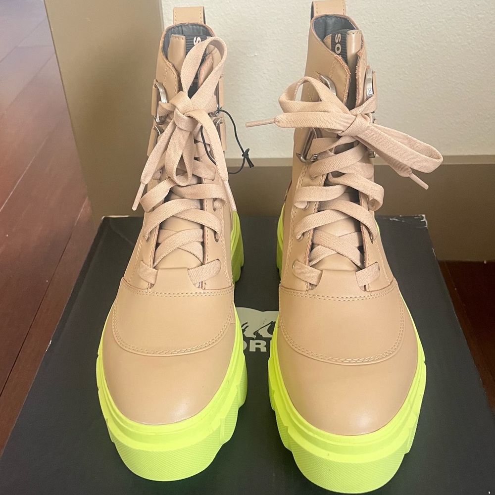 Sorel Tan and Neon Green Combat Boots